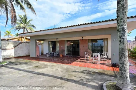 Casa com 3 Quartos à venda, 308m² no Centro, Peruíbe