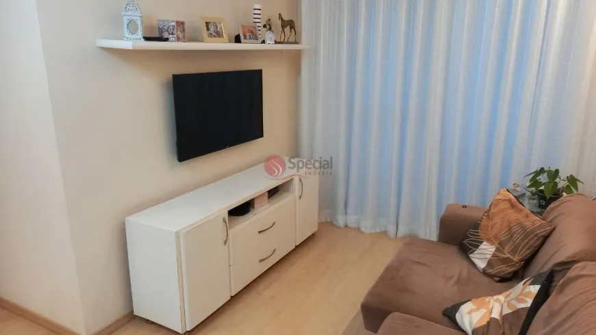 Foto do imóvel - Apartamento para alugar com 3 quartos, 1 suíte, 1 banheiro e academia no condomínio em