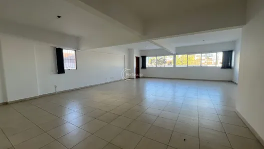 Conjunto Comercial / Sala à venda, 84m² no Centro, Caxias do Sul