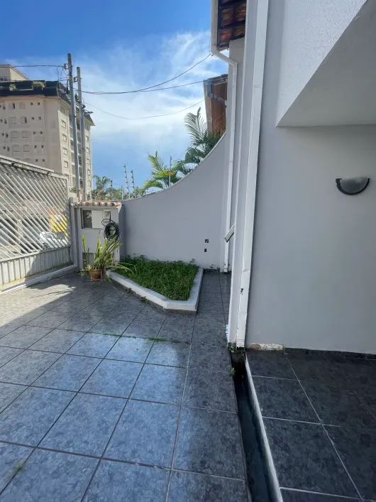 Foto do imóvel - Sobrado para alugar com 200 m², 3 quartos, 3 banheiros, 3 vagas