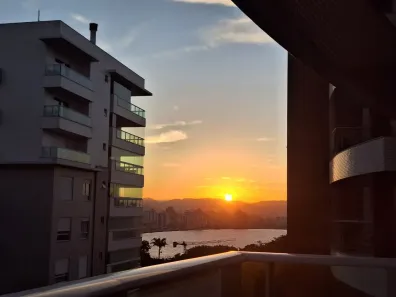 Apartamento com 2 Quartos à venda, 98m² no Centro, Florianópolis