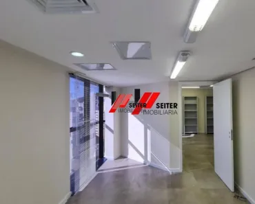 Loja / Salão / Ponto Comercial à venda, 331m² no Centro, Florianópolis