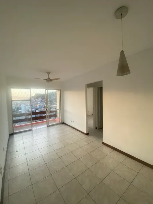 Foto do imóvel - Apartamento para alugar com 2 quartos, 1 banheiro, 52 m², condomínio com portaria 24h e piscina.
