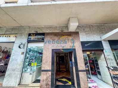 Apartamento com 2 Quartos à venda, 75m² no Centro, Londrina