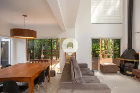 Casa de Condomínio com 3 Quartos à venda, 250m² no Bacacheri, Curitiba
