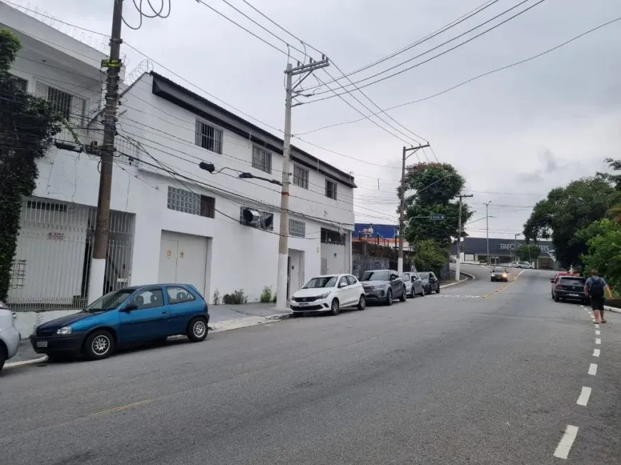 Foto do imóvel - Ponto comercial/Loja/Box à venda com 239 m², 3 banheiros e 2 vagas na garagem em