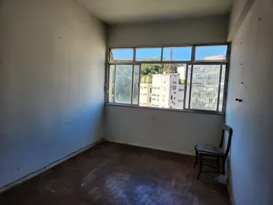Apartamento com 2 Quartos à venda, 65m² no Centro, Petrópolis