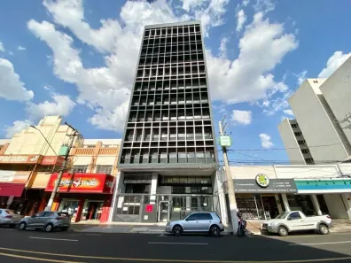 Conjunto Comercial / Sala para alugar, 32m² no Centro, Marília