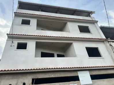 Prédio/Edifício Inteiro com 2 Quartos à venda, 141m² no Santa Tereza, Bicas