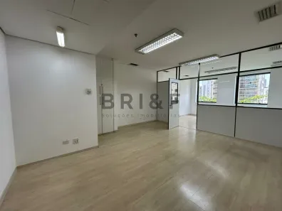 Conjunto Comercial / Sala à venda, 42m² no Cidade Monções, São Paulo