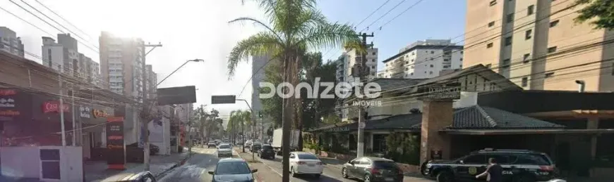 Foto do imóvel - Prédio inteiro para alugar com 360 m², 8 banheiros e 4 vagas na garagem próximo à Estação.