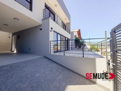 Casa com 3 Quartos à venda, 300m² no Trindade, Florianópolis