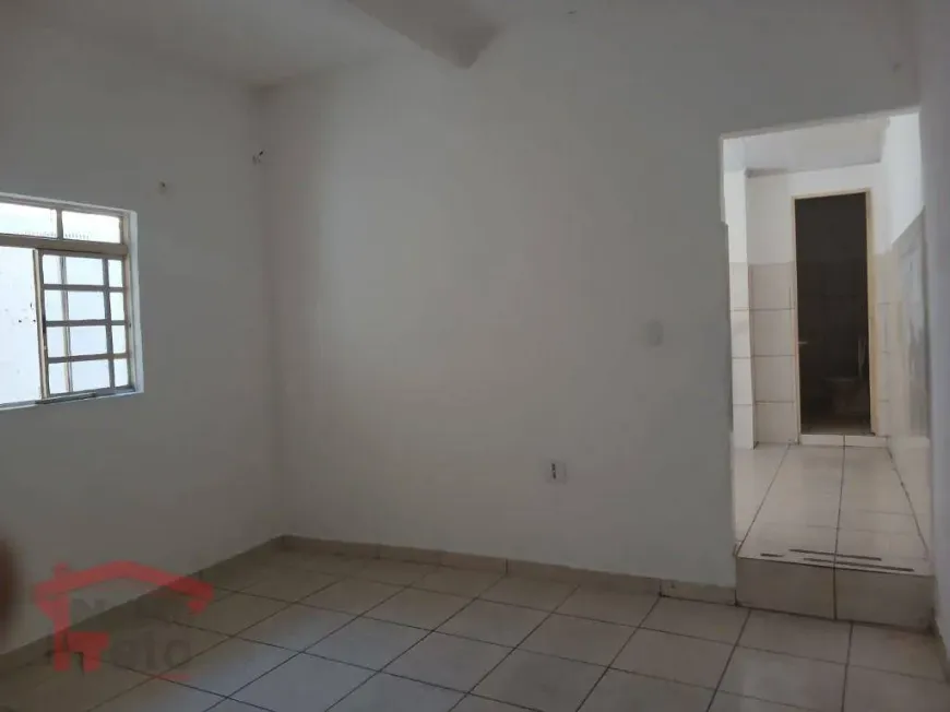 Foto do imóvel - Casa para alugar com 60 m², 2 quartos, 2 banheiros, 1 vaga
