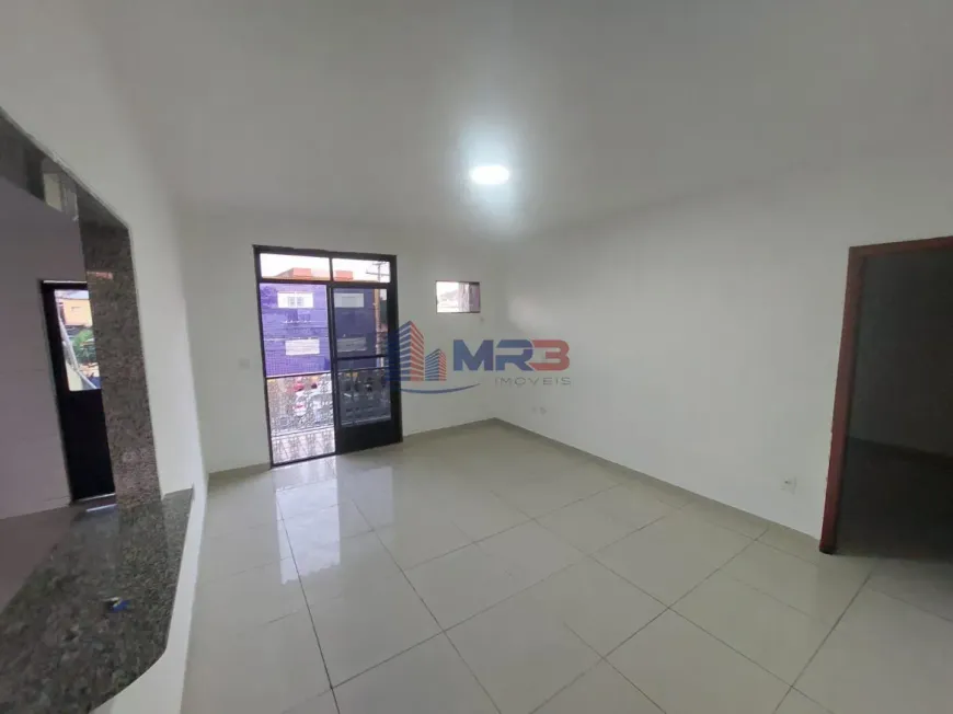 Foto do imóvel - Casa para alugar com 3 quartos, 2 suítes, 5 banheiros, 1 vaga na garagem e garagem em