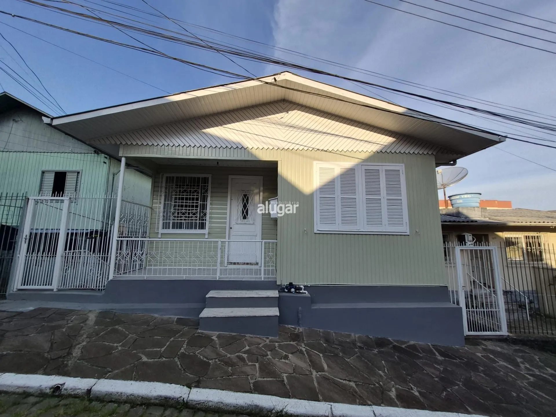 Casa para alugar com 80 m², 2 quartos, 1 banheiro em