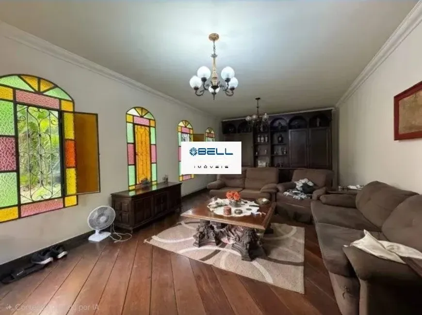 Foto do imóvel - Casa para comprar com 259 m², 4 quartos, 1 banheiro, 3 vagas