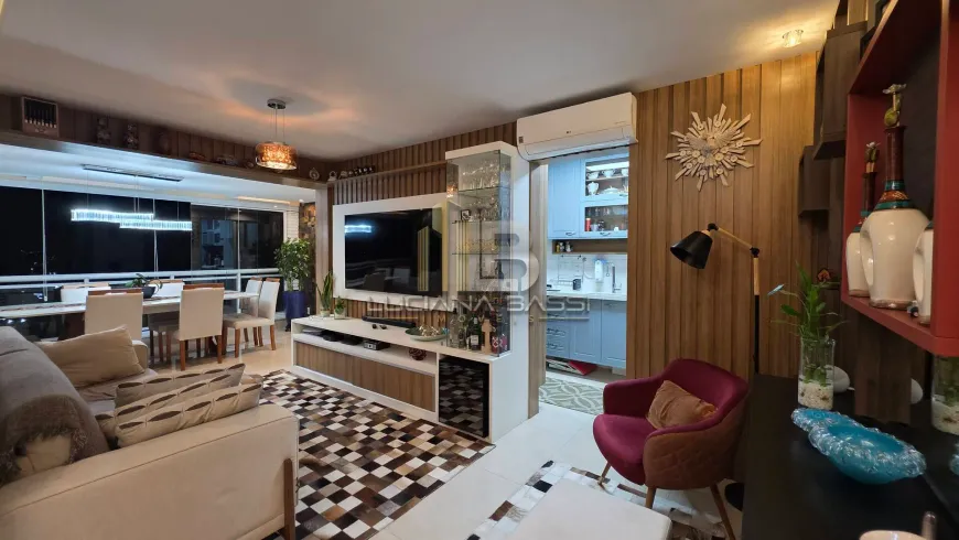 Foto do imóvel - Apartamento com 3 quartos, sendo 3 suítes, à venda com 92 m², 5 banheiros, 2 vagas e condomínio.