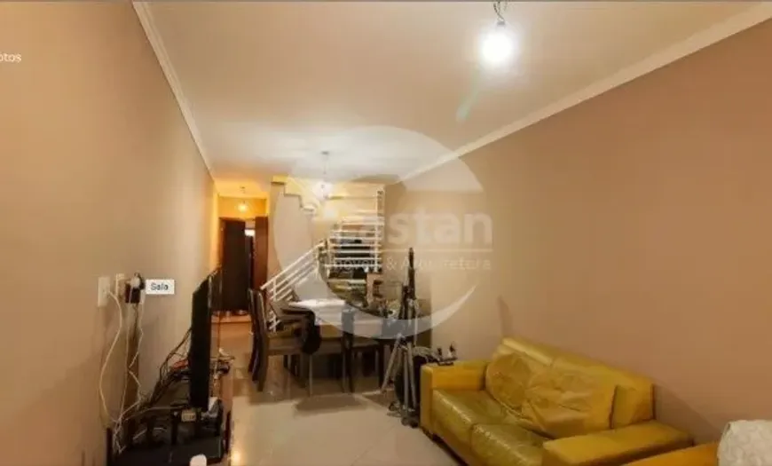 Foto do imóvel - Sobrado à venda com 3 quartos, 1 suíte, 2 banheiros e 2 vagas próximo ao Metrô Vila Prudente em