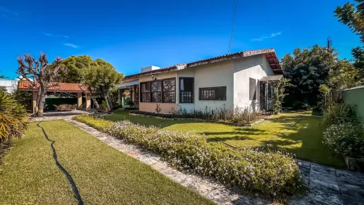 Casa com 2 Quartos à venda, 292m² no Guaribas, Eusébio
