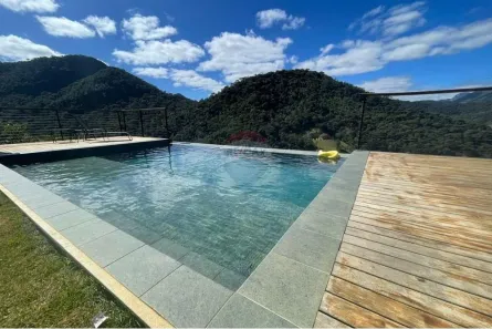 Casa com 4 Quartos à venda, 195m² no Vargem Grande, Teresópolis